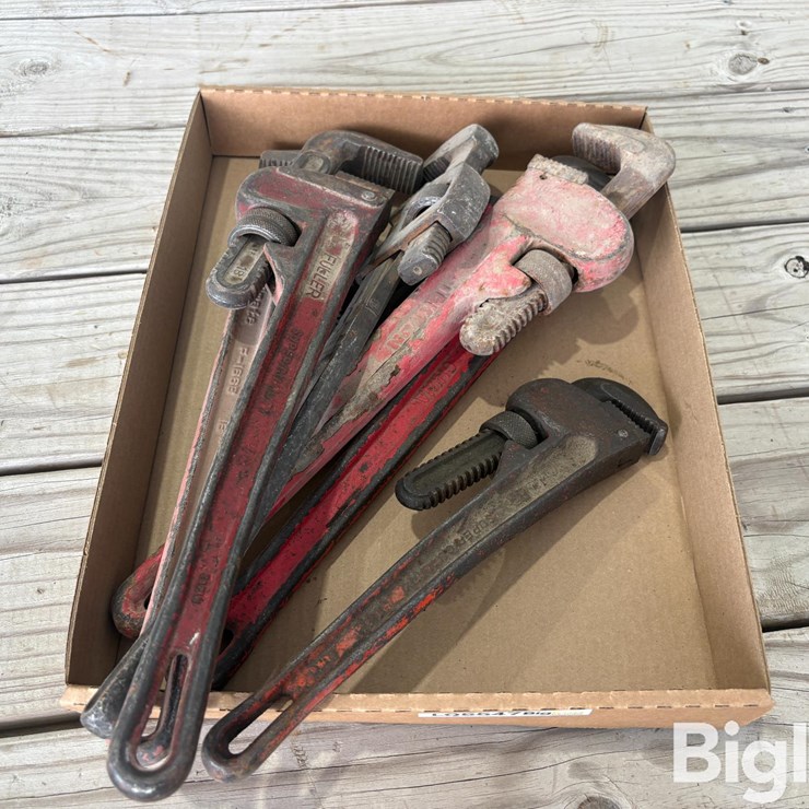 Adjustable Pipe Wrenches