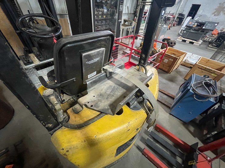 #1501-•-yale-3000lb-capacity-forklift-(wall-e)-image-21