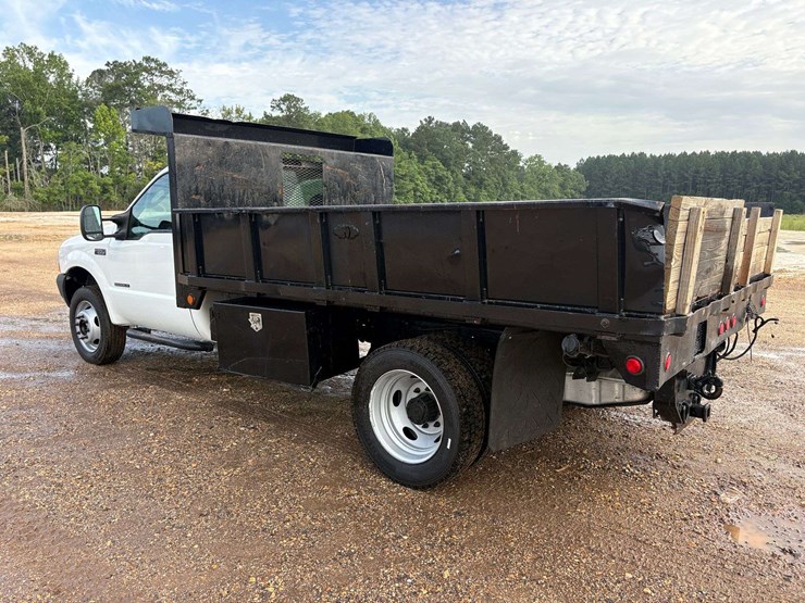 2003-ford-f550-image-2