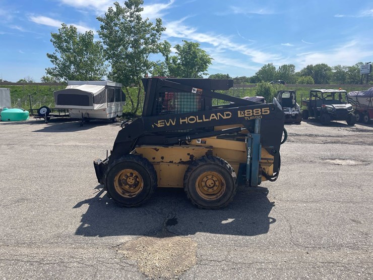 #1512-•-new-holland-skid-steer-(of)-image-12