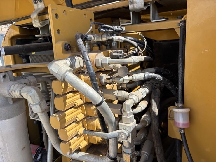 2015-caterpillar-308e2-cr-image-51