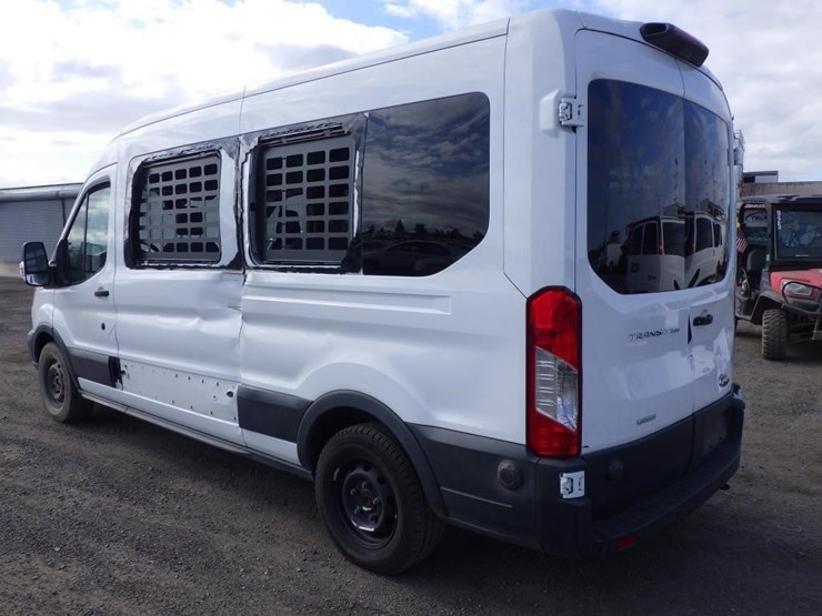 2019-ford-transit-image-4