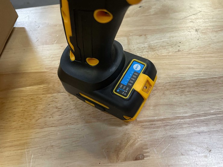 #2700-•-dewalt-compatible-20-v,-1/2"-cordless-impact-(pr12)-image-6
