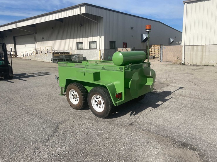 #1504-•-475-gallon-tanker-utility-trailer-(of)-image-7