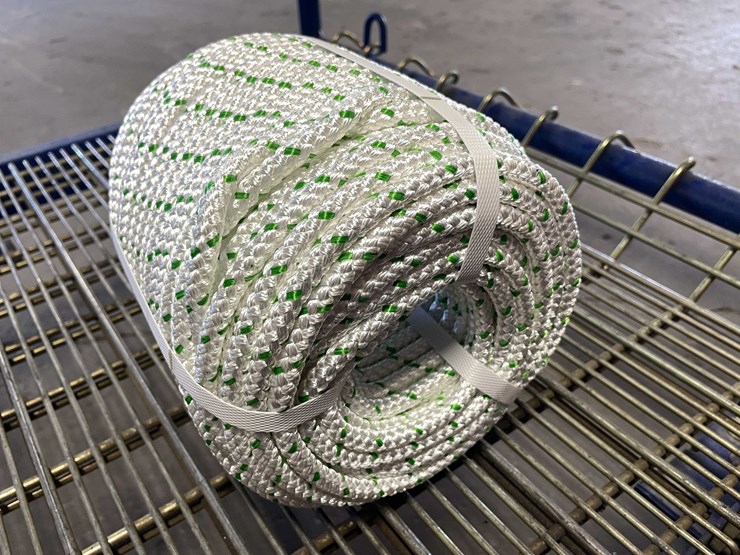 #2722-•-new-3/8"-thick,-100'-of-double-braided-rope-(cw)-image-3