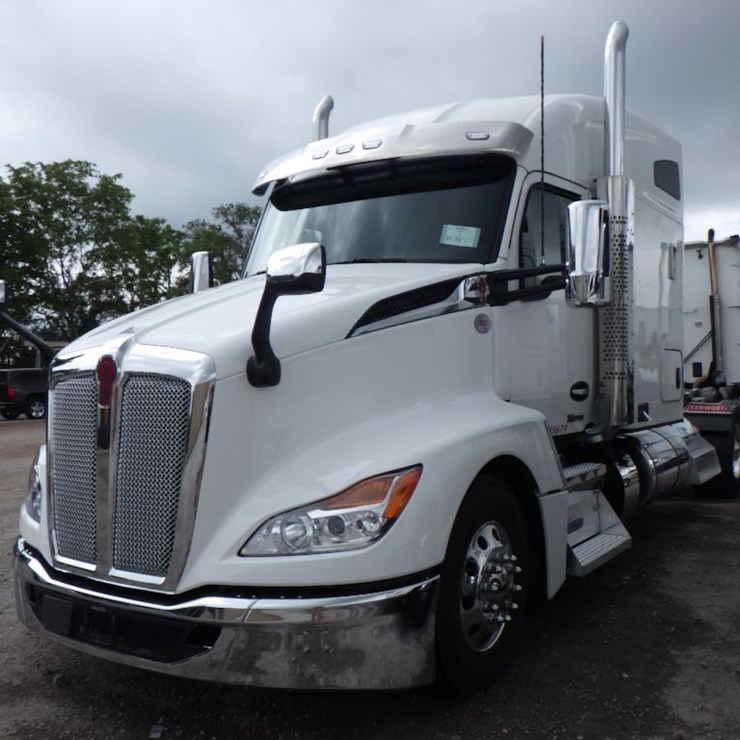2024 KENWORTH T680