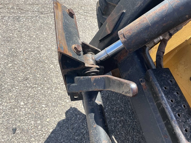 #1512-•-new-holland-skid-steer-(of)-image-16