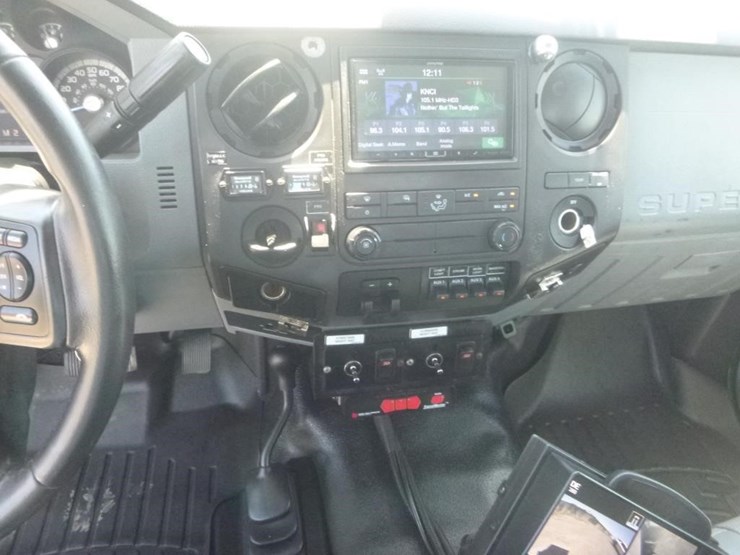 2013-ford-f550-image-21