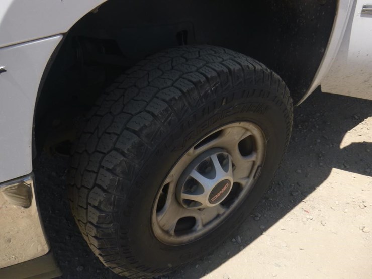 2012-gmc-2500hd-image-11