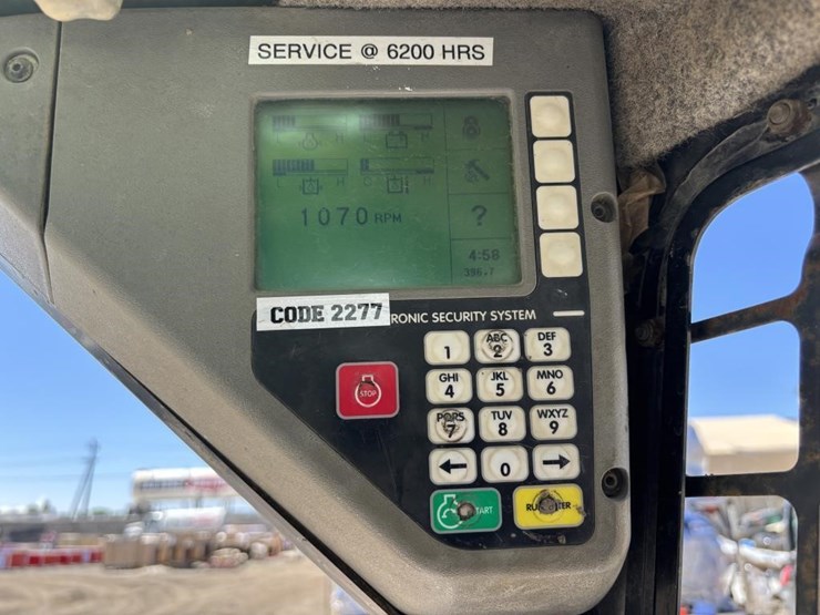 2005-bobcat-t180-image-26