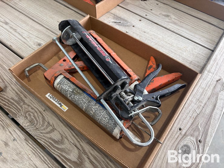 caulk-guns-image-2