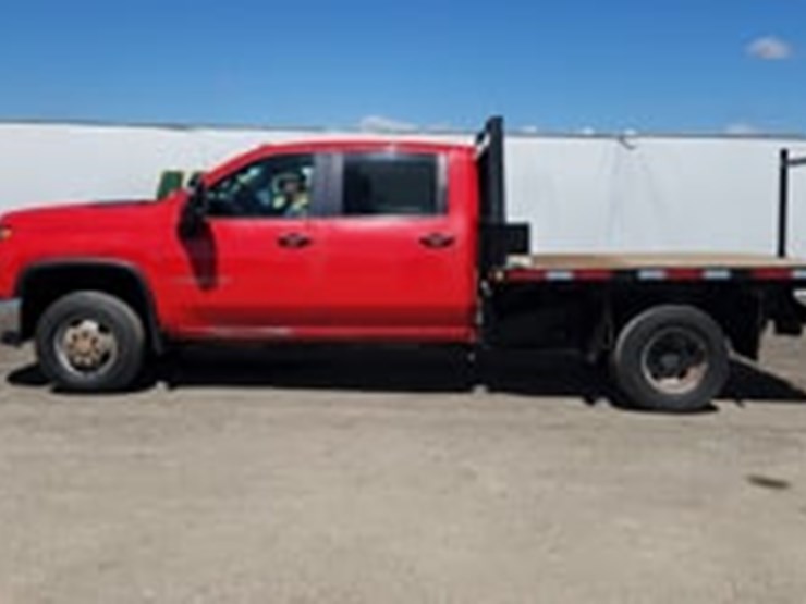 2020-chevrolet-silverado-3500hd-image-5