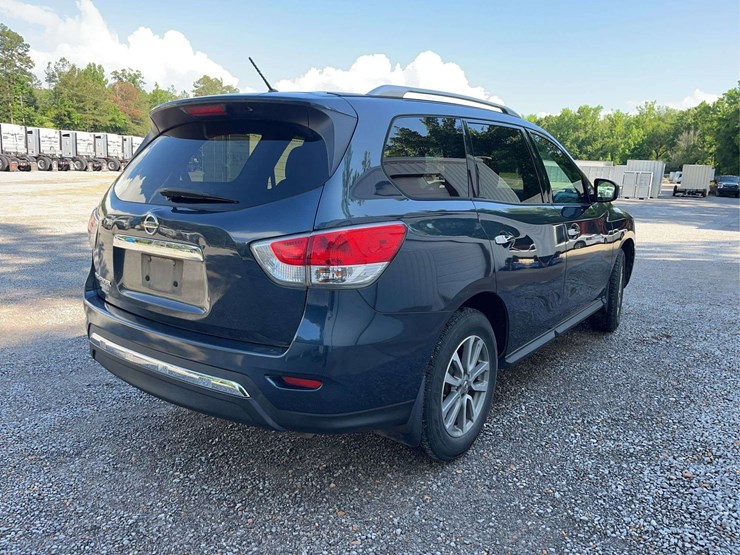 2016-nissan-pathfinder-image-4