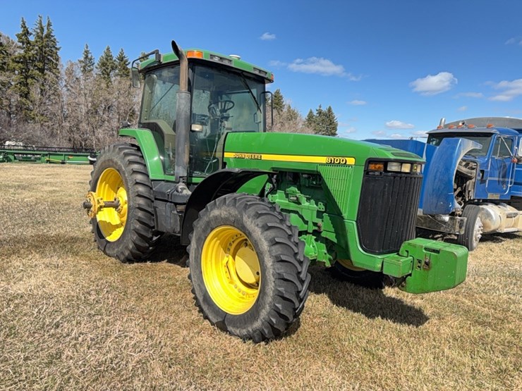 john-deere-8100-image-38