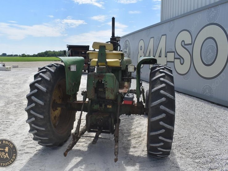 john-deere-3010-image-5