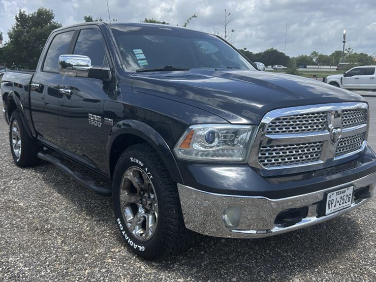 2016-dodge-ram-1500-image-3