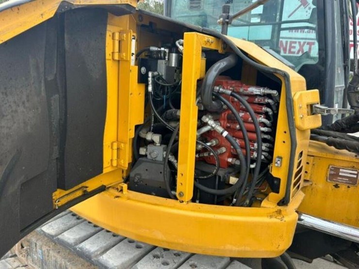 2014-deere-85g-image-36