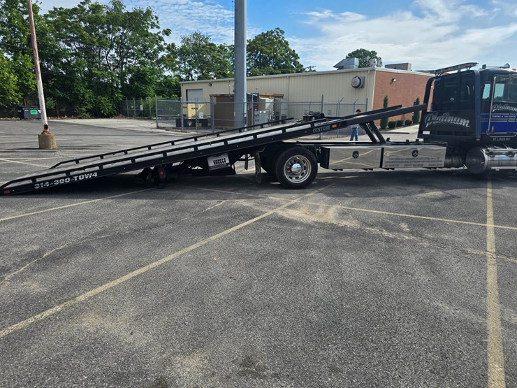 2022-peterbilt-337-image-92