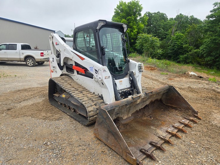 2023-bobcat-t770-image-14