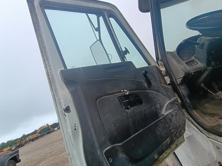 2011-international-workstar-7600-image-28
