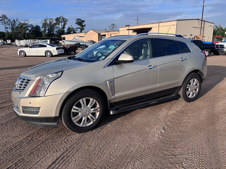 2015-cadillac-srx-image-1