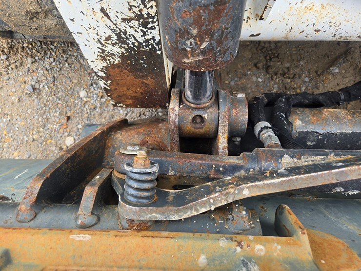2023-bobcat-t650-image-55