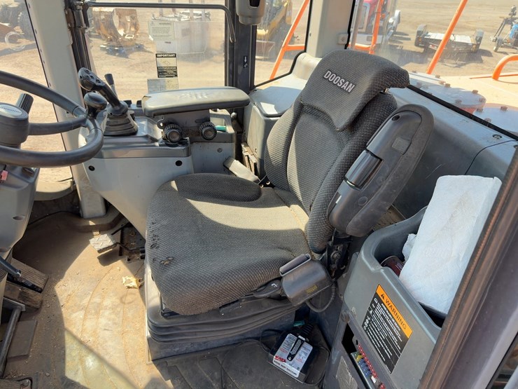 2015-doosan-dl450-3-image-21
