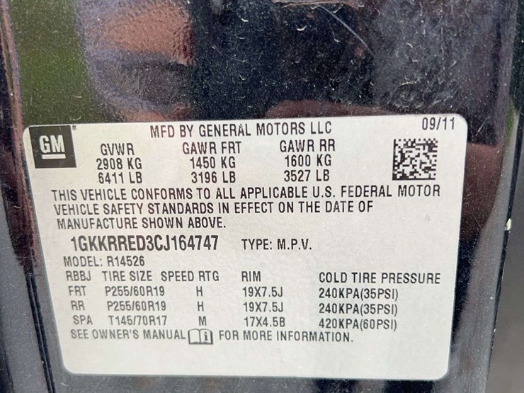 2012-gmc-acadia-image-27