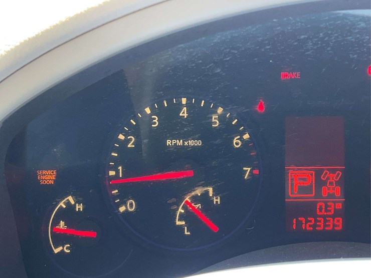 2010-infiniti-qx56-image-35