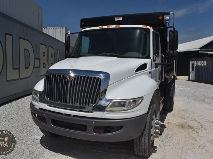 2012-international-durastar-4400-image-14
