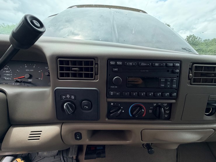 2004-ford-f350-image-39