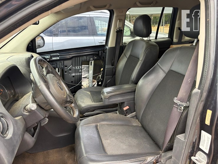 2014-jeep-compass-image-10