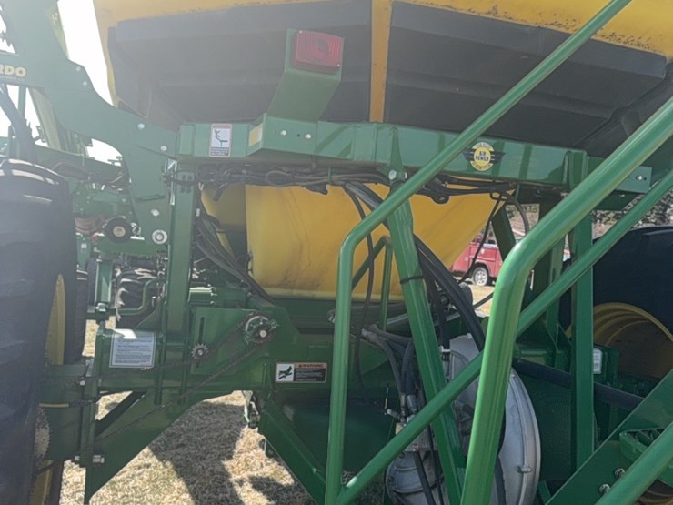 2000-john-deere-1910-image-121