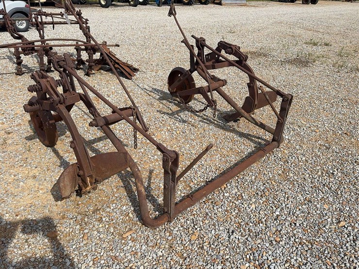 john-deere-40-2-bottom-plow-image-3