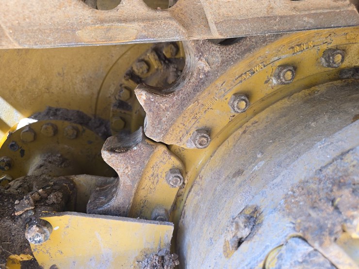 caterpillar-d4-image-42