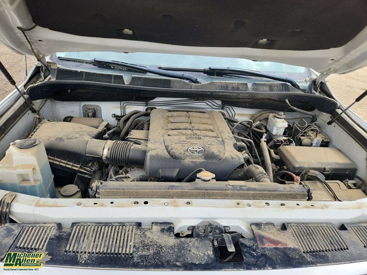 2015-toyota-tundra-image-31
