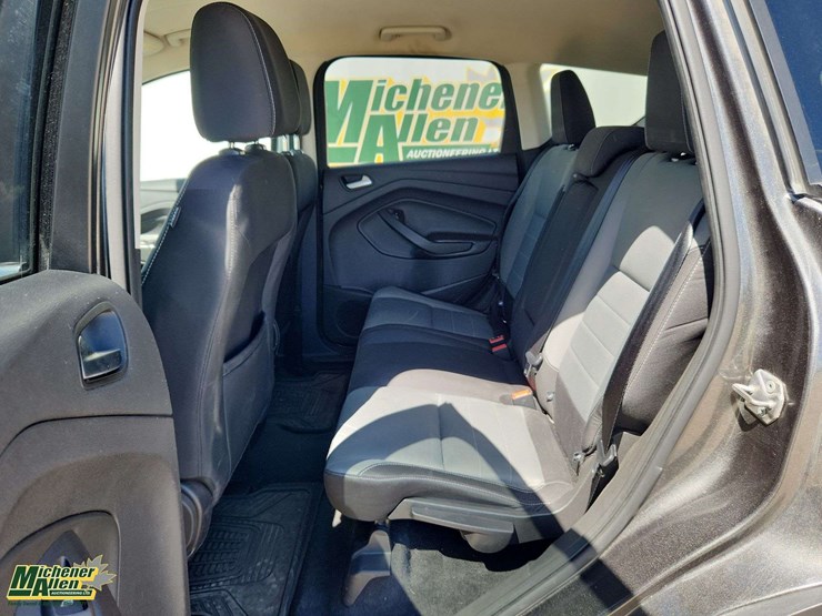2016-ford-escape-image-9
