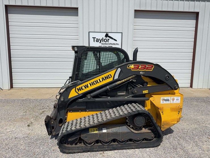 new-holland-c332-image-2