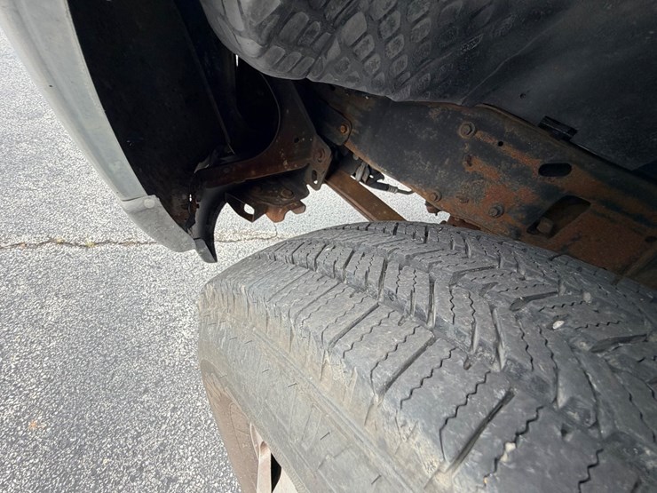 2004-ford-f350-image-12