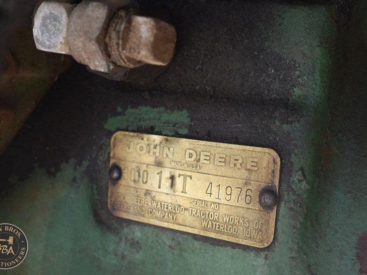 john-deere-3010-image-32