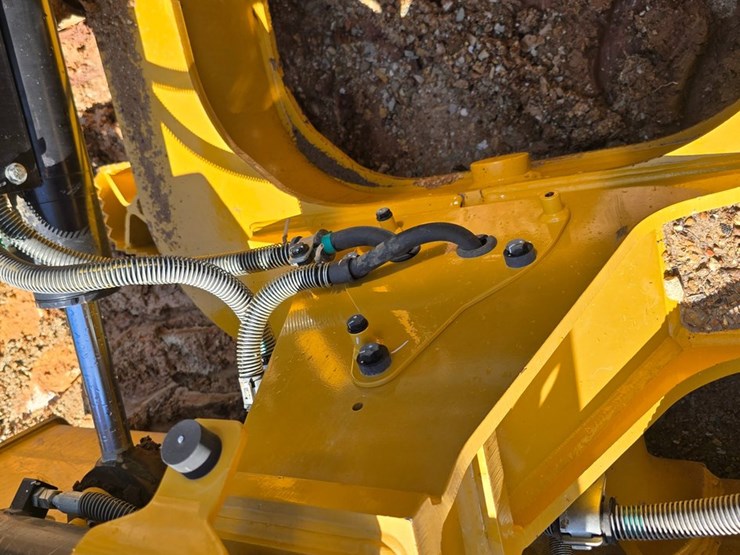 caterpillar-d4-image-32