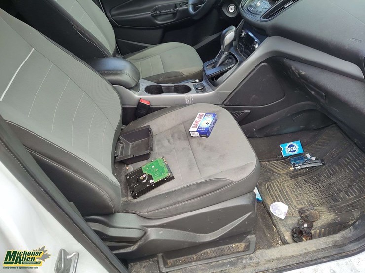2014-ford-escape-image-18