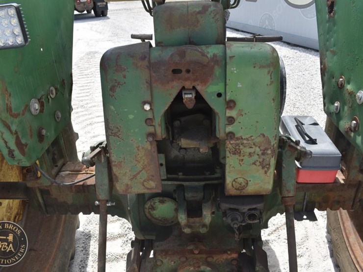 john-deere-3010-image-27