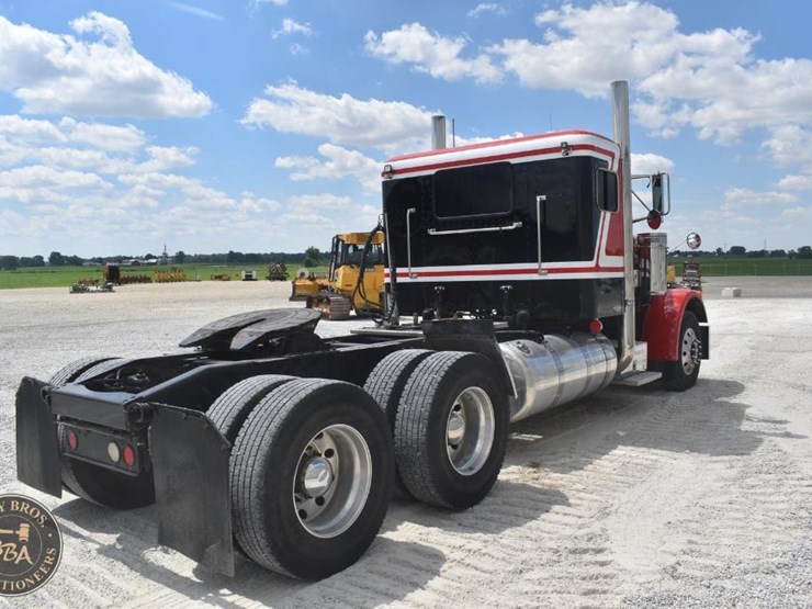 2005-peterbilt-378-image-11