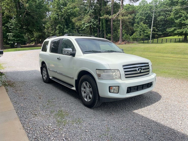 2004-infiniti-qx56-image-4