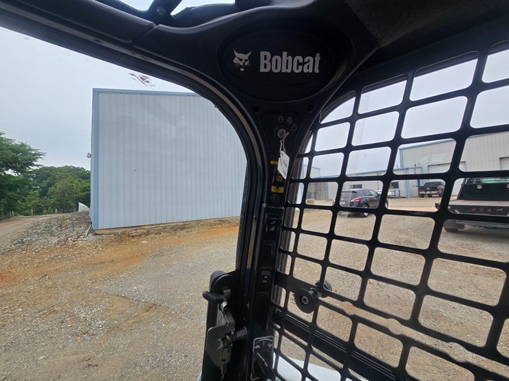 2023-bobcat-t650-image-23