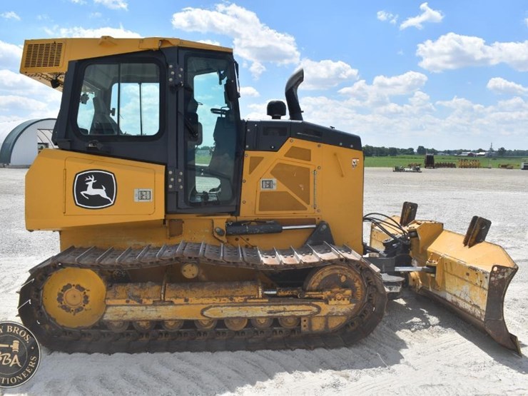 2022-deere-650k-lgp-image-12