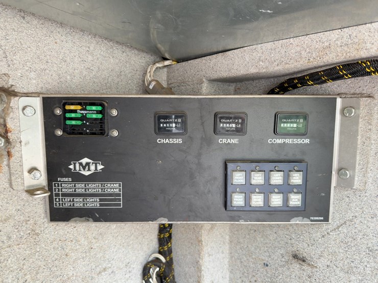 2015-ford-f550-xl-image-18