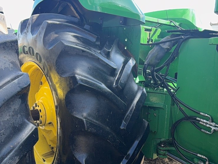 john-deere-9400-image-40