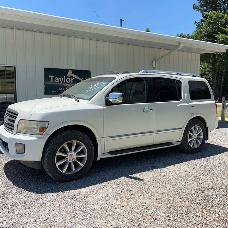 2010 INFINITI QX56